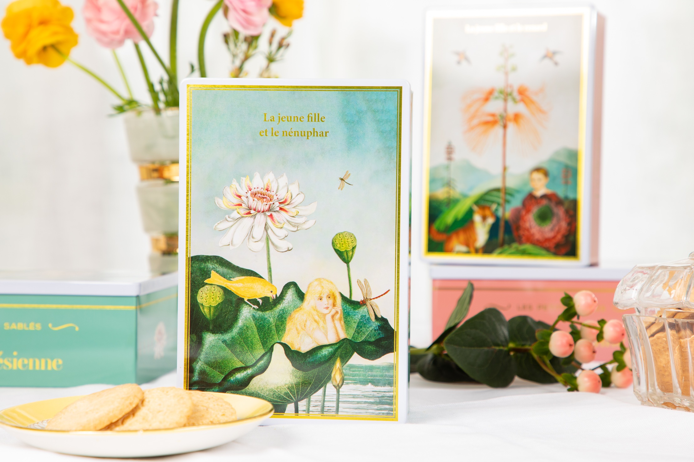 Biscuits sablés aux pépites de caramel et aux pépites de citron - Boite métal "La jeune fille et le nénuphar" - 250g