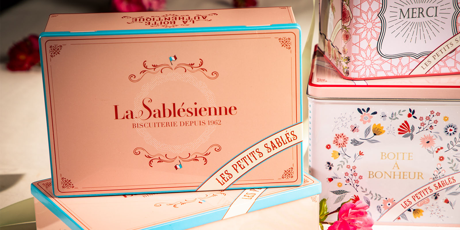 Biscuits sablés assortiment sablés nature et caramel - boite métal "Authentique" 300g